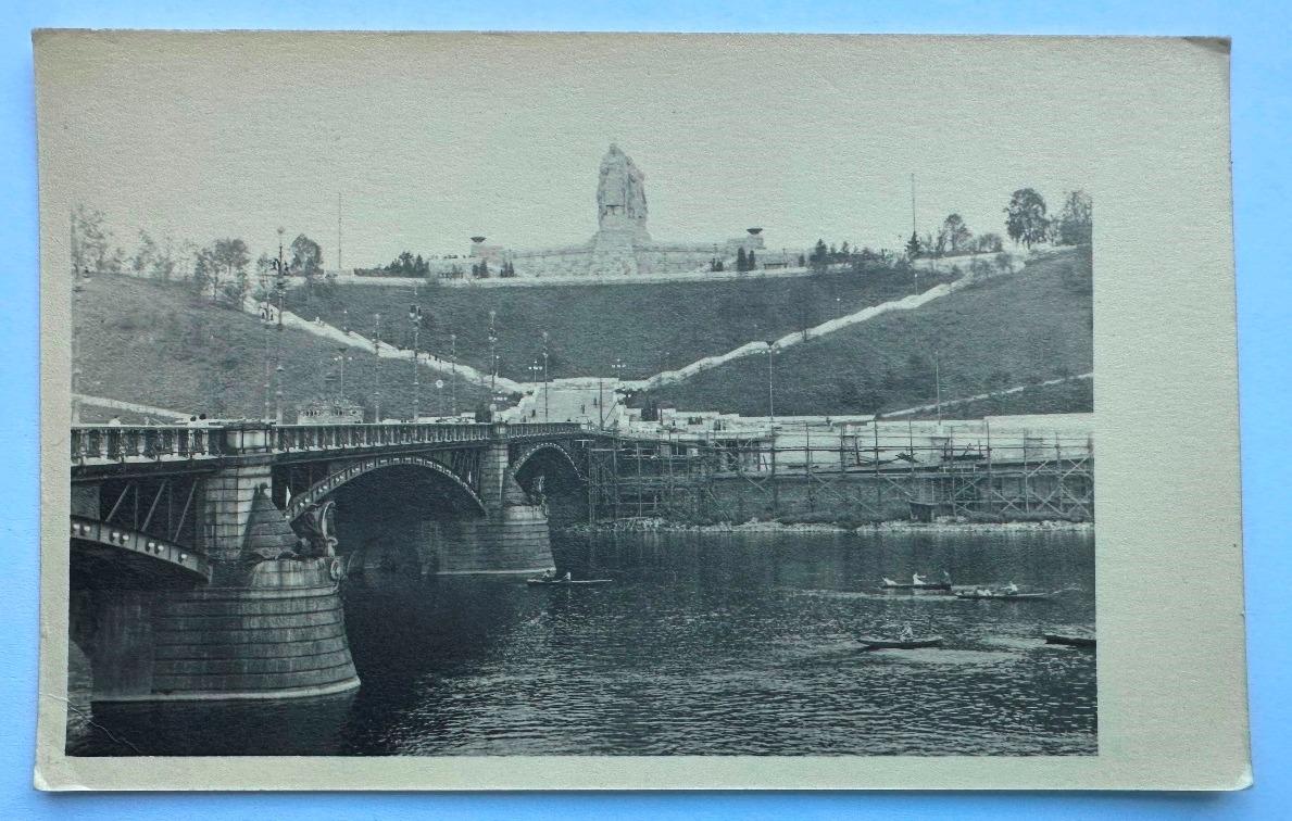 praha-stalinuv-pomnik-167432559