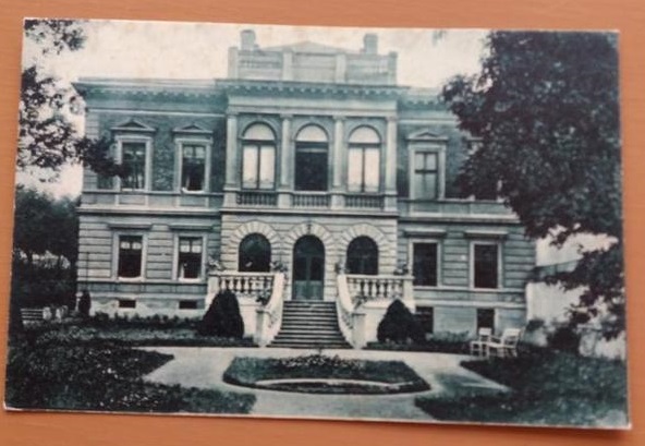 praha-kosire-palais-al-ghyka-95739703