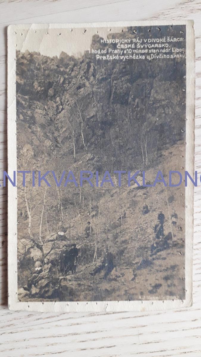 divoka-sarka-divci-skok-praha-134128857
